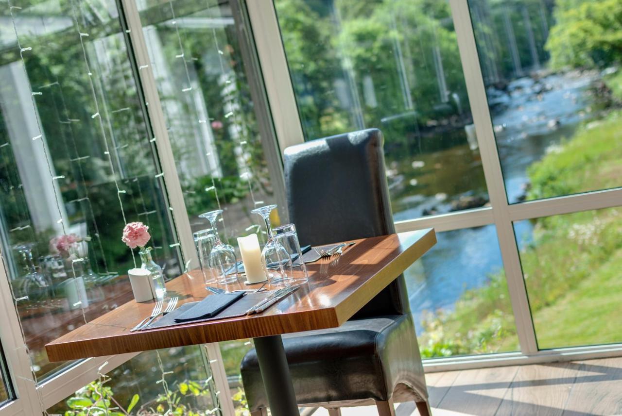 Craig-Y-Dderwen Riverside Hotel Бетс-и-код Екстериор снимка