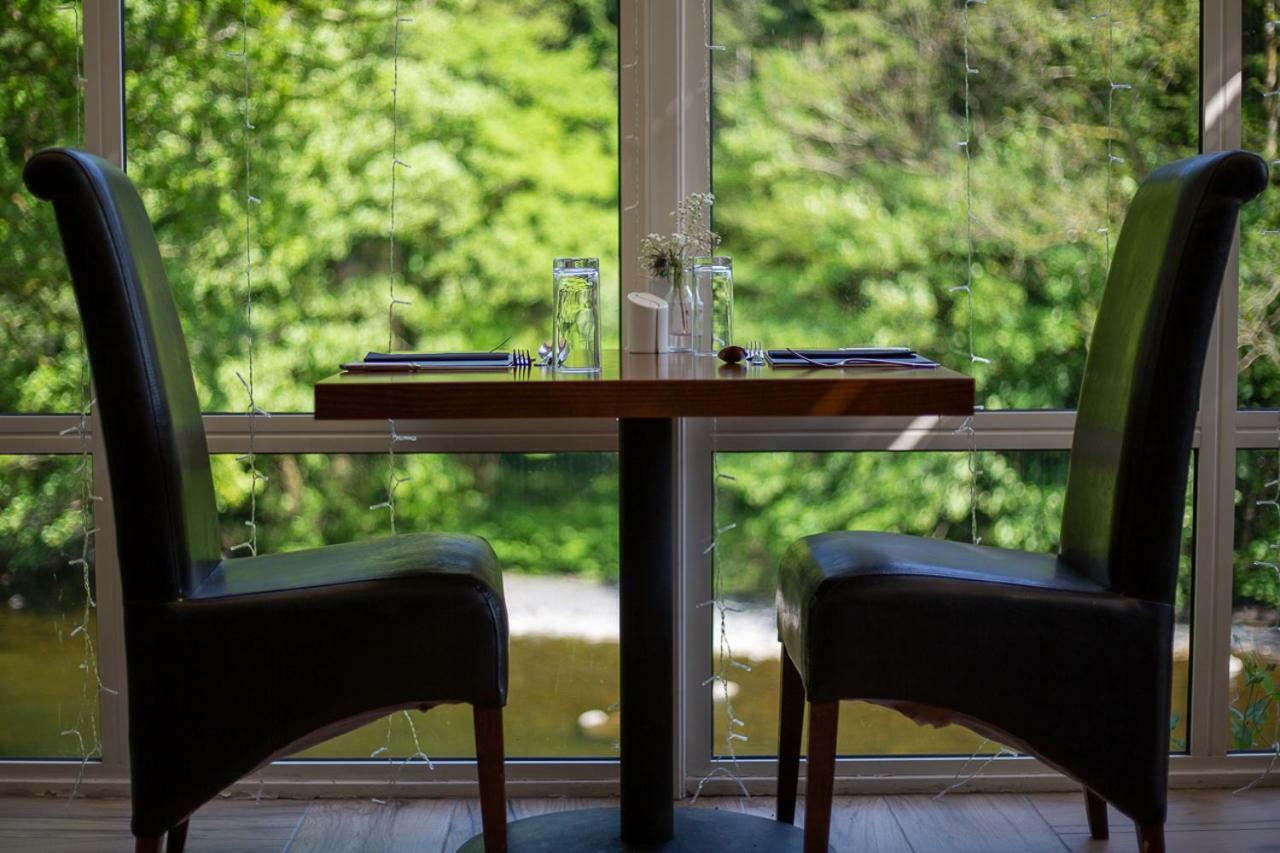 Craig-Y-Dderwen Riverside Hotel Бетс-и-код Екстериор снимка